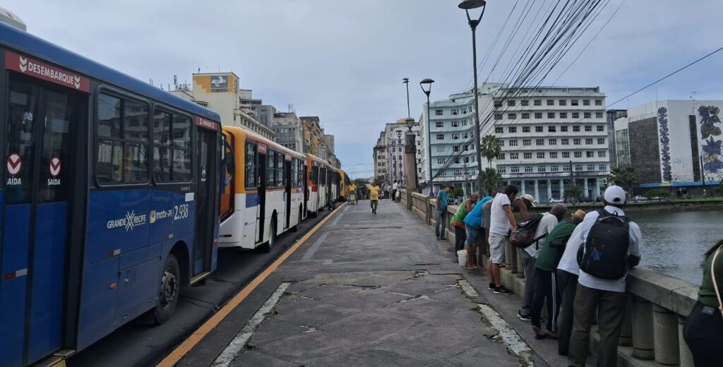 Pernambuco: MES abraça grupo patronal e rejeita apoio ao sindicato rodoviário de Recife