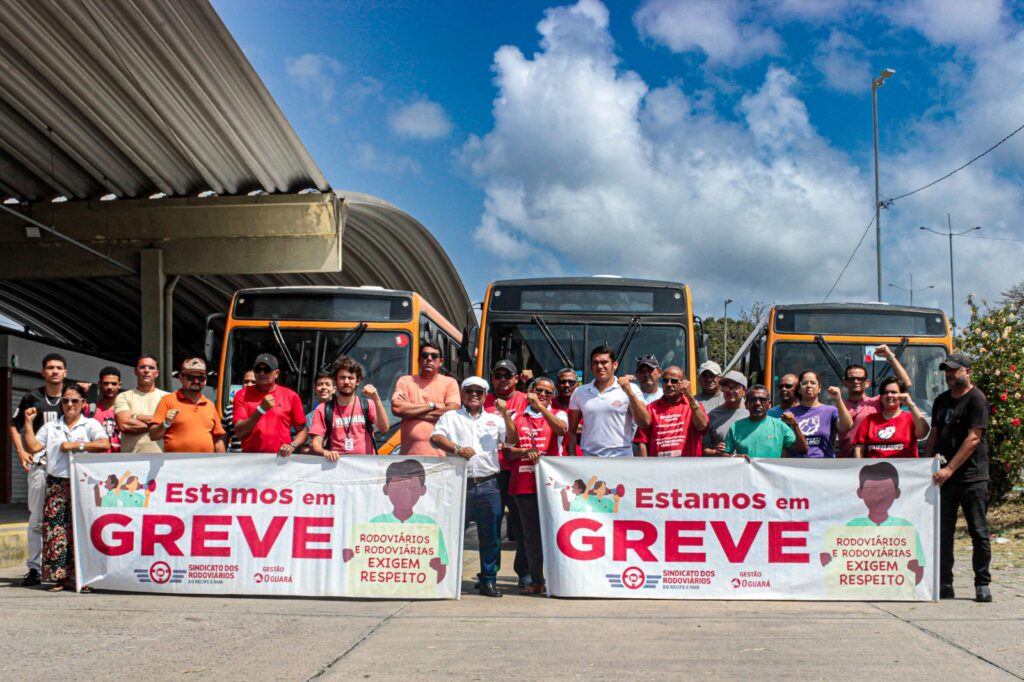 Rodoviários de Recife: Primeiro dia de greve de uma luta por condições dignas para quem transporta vidas