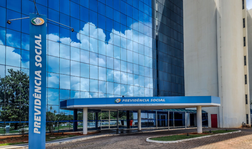 Servidores do INSS repudiam fraudes e defendem fortalecimento da carreira para proteger o órgão e os segurados