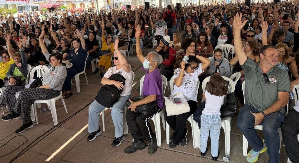 Belo Horizonte: assembleia geral decide pela continuidade da greve diante da ausência de avanços na proposta salarial da prefeitura