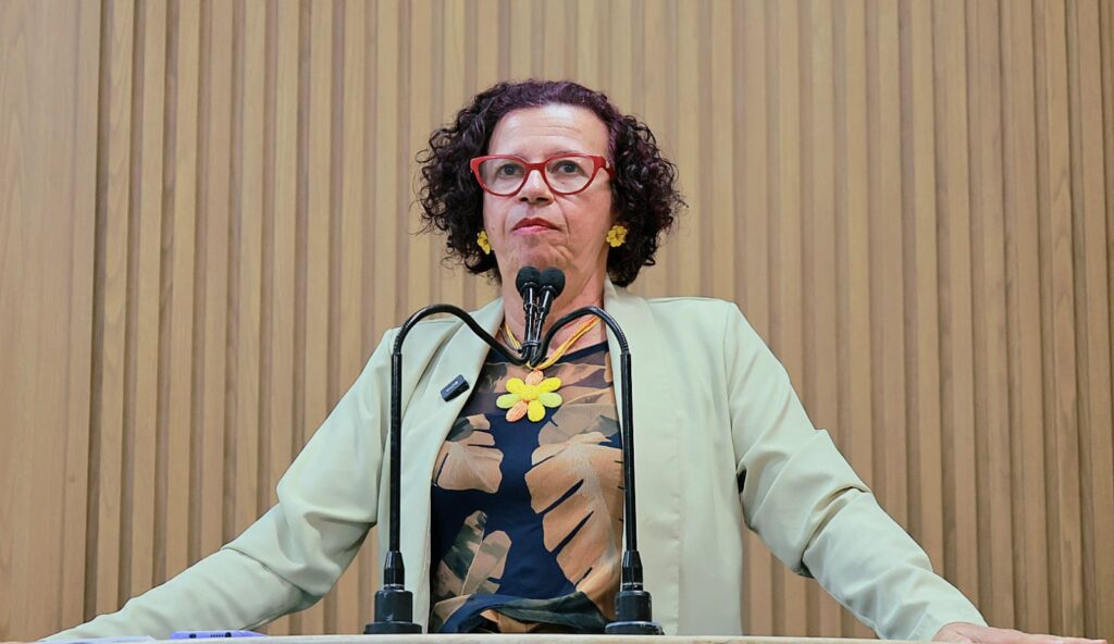 Aracaju: “A privatização da DESO foi quem causou essa falta de água dos últimos dias”, disse a vereadora Sonia Meire