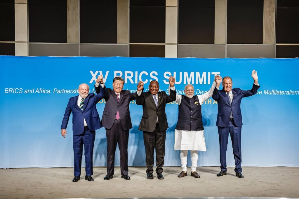 Dez notas sobre os Brics