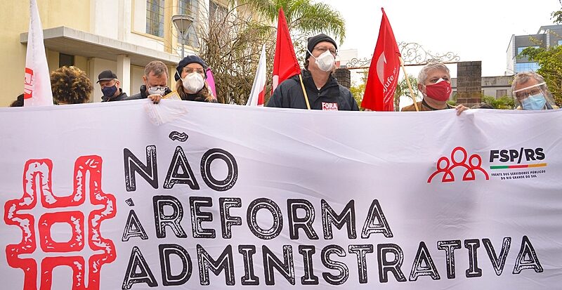 Três décadas de “reformas” trabalhistas: notas para compreender a nova “reforma” administrativa e o projeto de reconfiguração do trabalho público