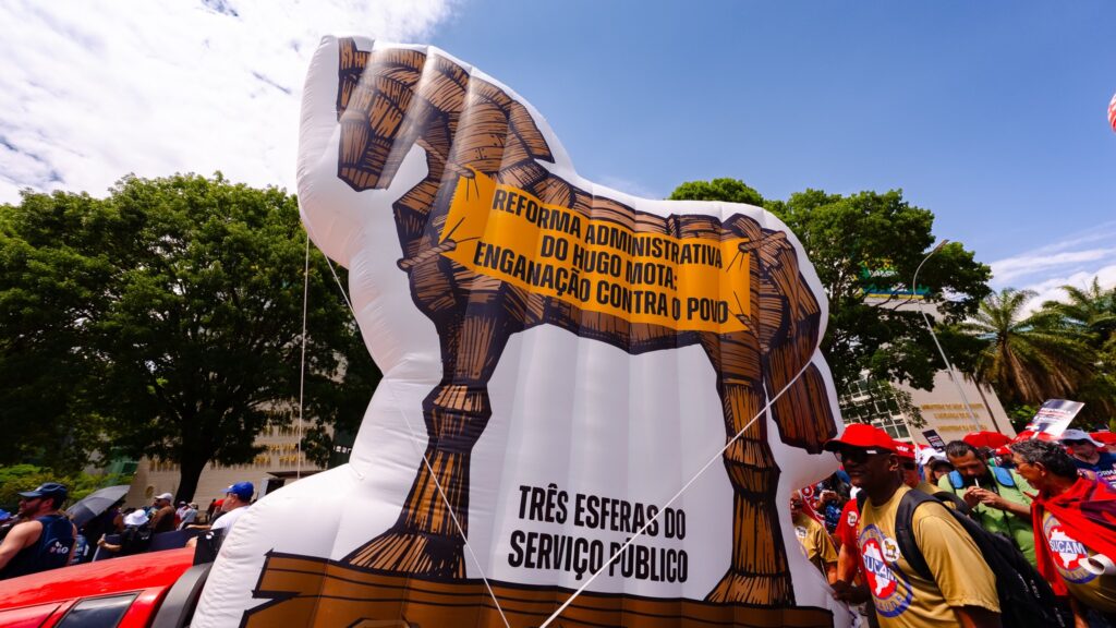 A nova reforma administrativa: o arcabouço fiscal dos servidores e a substituição do RJU pelo trabalho temporário