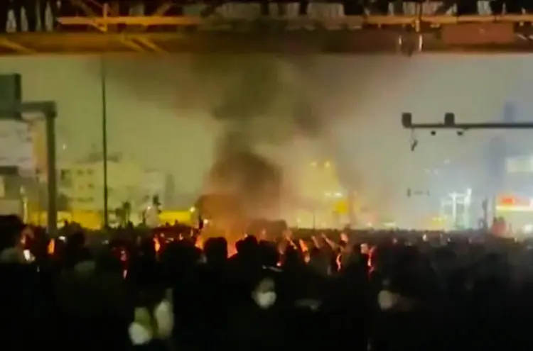 Esquerda iraniana apela à continuidade da mobilização contra a austeridade do regime