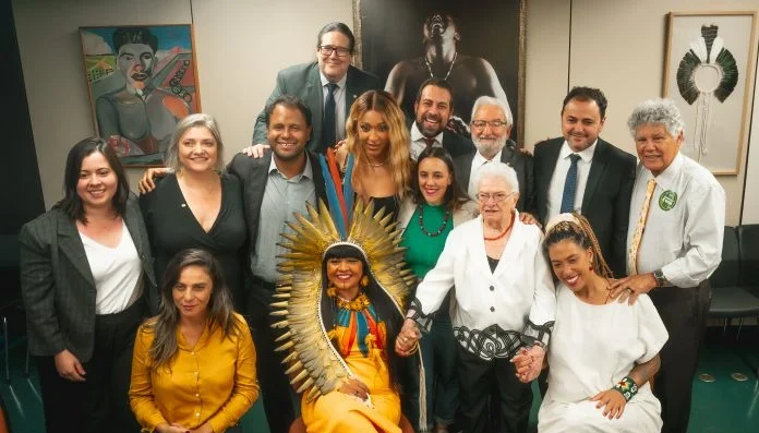 A Federação do PSOL com o PT seria um erro