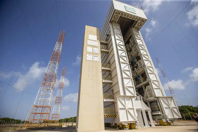 O limiar de um colapso global frente ao avanço do neofascismo imperialista de Donald Trump: Alcântara como potencial alvo de interesse estratégico territorial