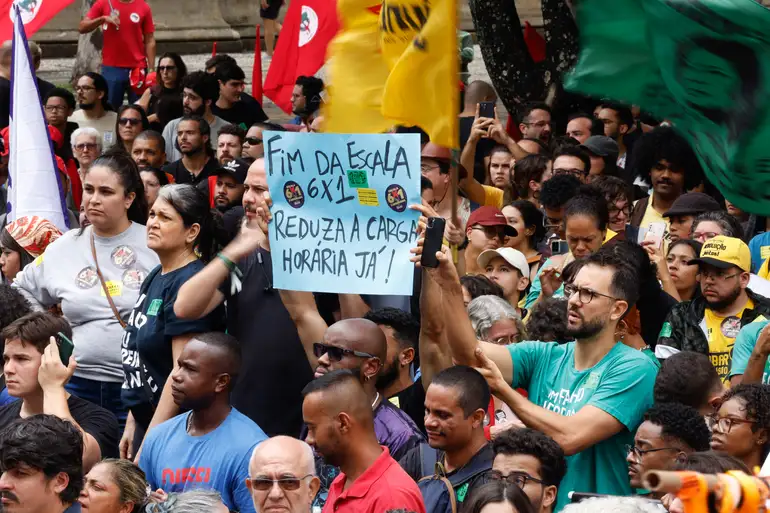 O desgaste do bolsonarismo e a oportunidade de fortalecer as lutas da classe trabalhadora