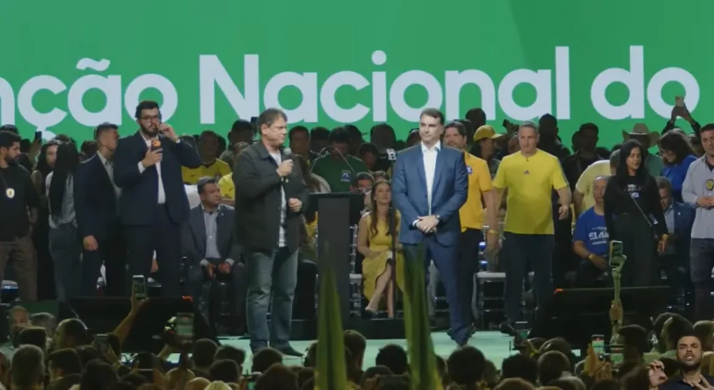 Mandato da Bancada Feminista do PSOL aciona  o MPE contra Flávio Bolsonaro