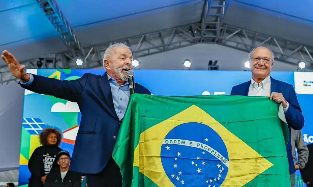 O futuro do Brasil, sob ataque do império