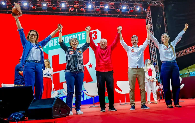 O efeito Lula no Distrito Federal, as reações de Celina Leão e a tarefa de resgatar o DF: a capital do Brasil não é reduto neofascista