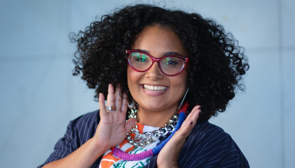 Iza Lourença 50099: o terror dos fascistas de Minas Gerais