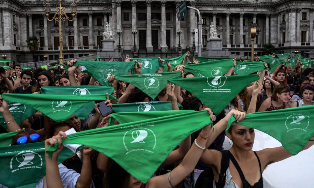 Quem é dono do prazer de quem: das libertárias de 1920 ao voto de outubro de 2026