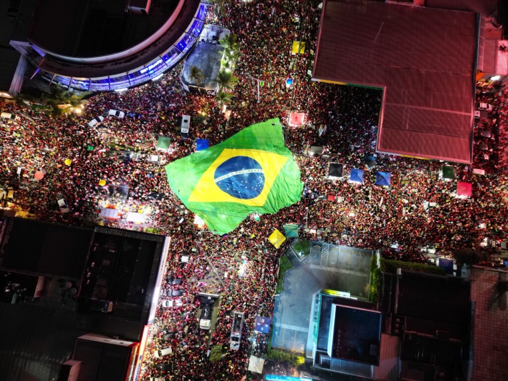 Lula e a lua vermelha