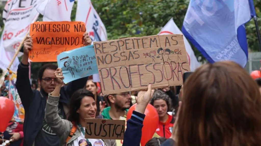 Luta pela educação pública é uma luta feminista